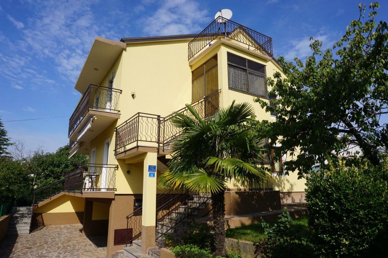 Mariella Hotel Basanija Exterior photo