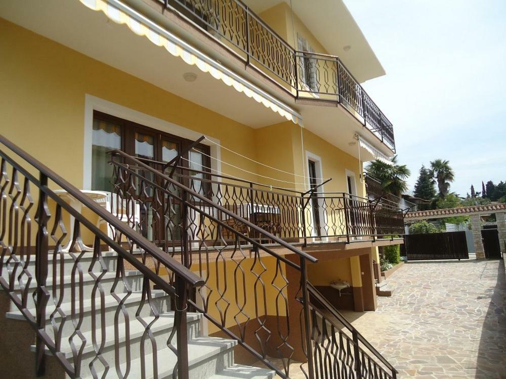 Mariella Hotel Basanija Exterior photo