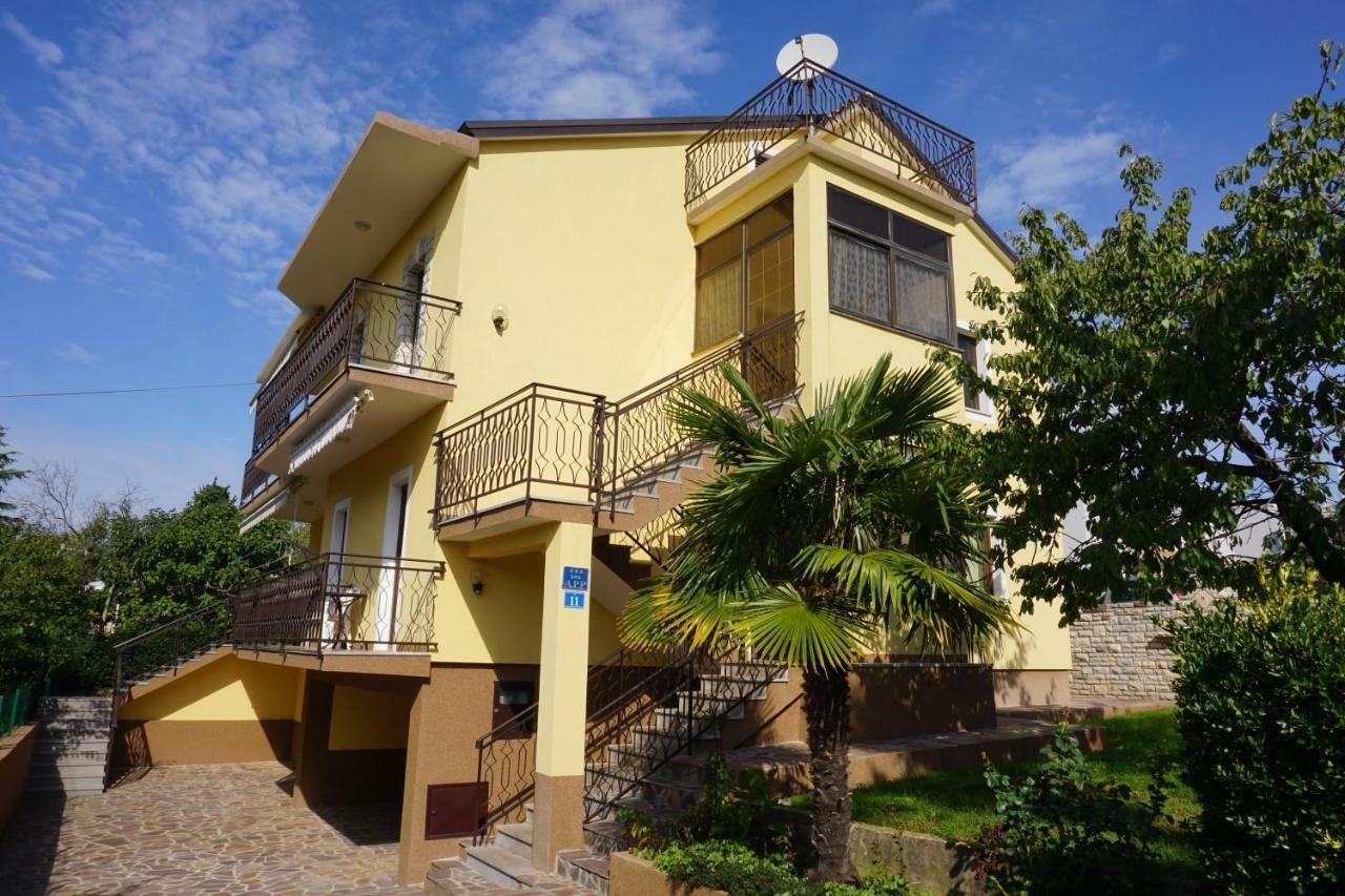 Mariella Hotel Basanija Exterior photo