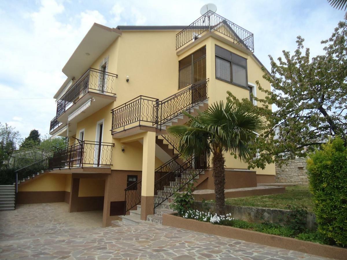 Mariella Hotel Basanija Exterior photo