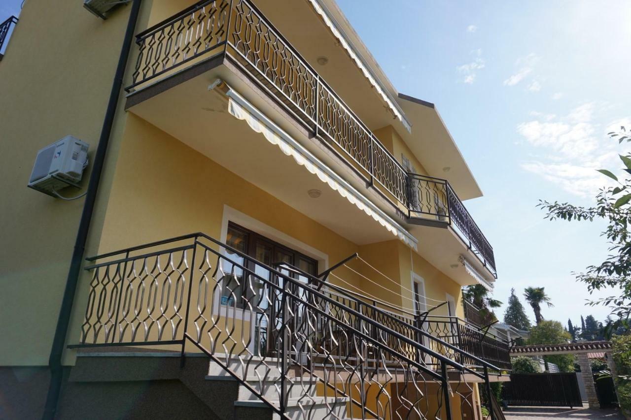 Mariella Hotel Basanija Exterior photo